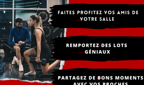 Affiche faisant la promotion de notre système de parrainage dans notre salle de sport. On y voit une femme faisant un exercice sportif encadré par ce qui semble être encadré par un proche.